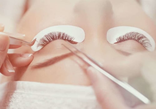 What should you not do before eyelash extensions?